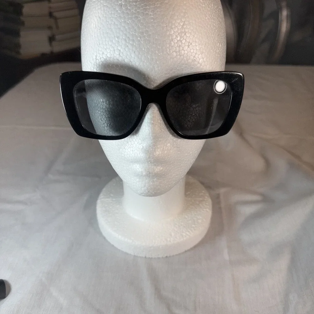 VERNON GANTRY Trish Black Full Rim Eyeglasses 52/19/140‎